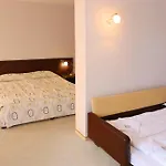 호텔 кипарис, Vratsa