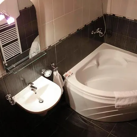 кипарис, враца Hotel Zgorigrad