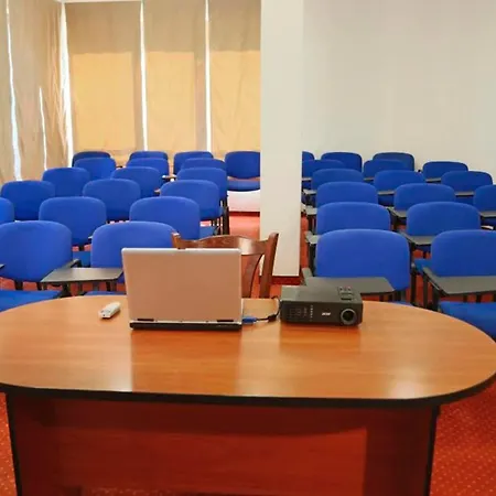 호텔 кипарис, Vratsa