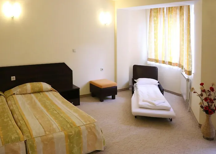 кипарис, 3* Враца