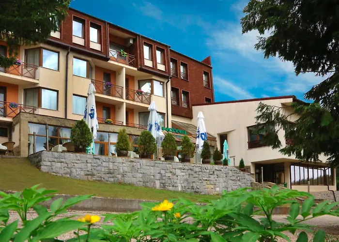 кипарис, Хотел